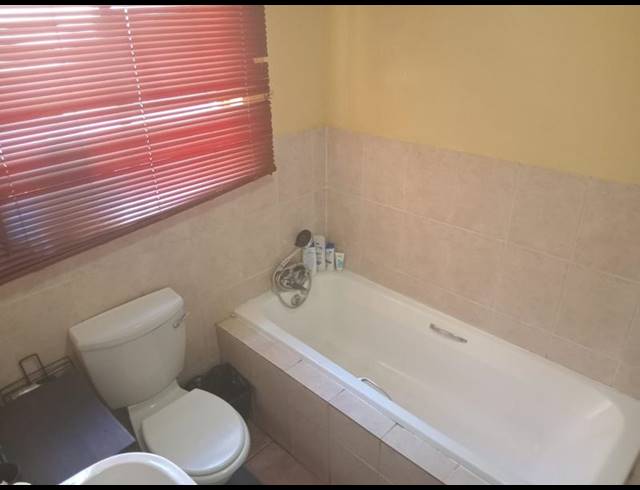 1 BEDROOM APARTMENT FOR SALE IN CLUBVIEW